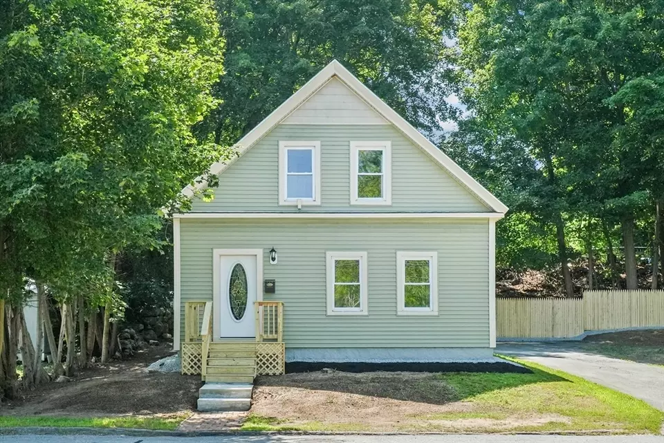 Exterior - 149 E Broadway, Gardner, MA 01440 photo 1 of 7