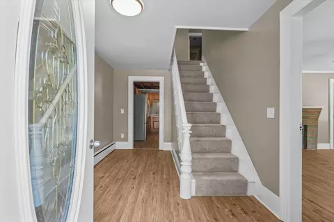 Entry Way - 149 E Broadway, Gardner, MA 01440 photo 1 of 4