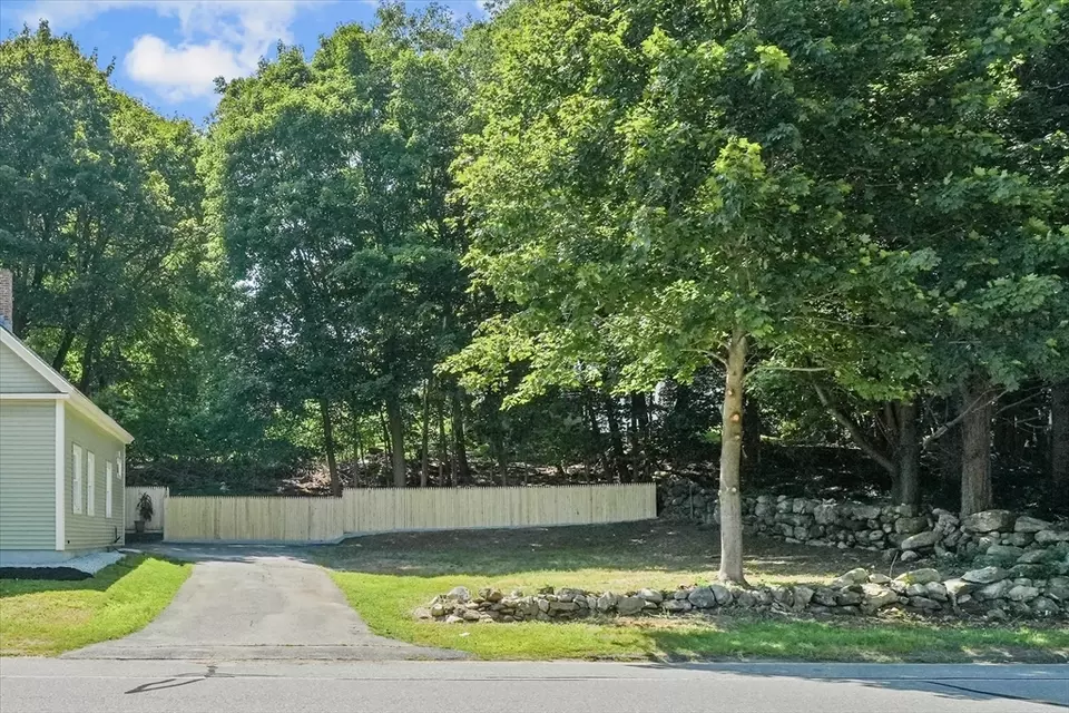 Exterior - 149 E Broadway, Gardner, MA 01440 photo 5 of 7