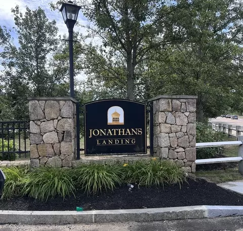 418 John Mahar Hwy #408, Braintree, MA 02184