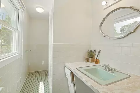 Bath - 6 Darrell Dr, Randolph, MA 02368 photo 1 of 3
