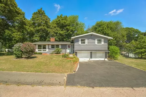 6 Darrell Dr, Randolph, MA 02368