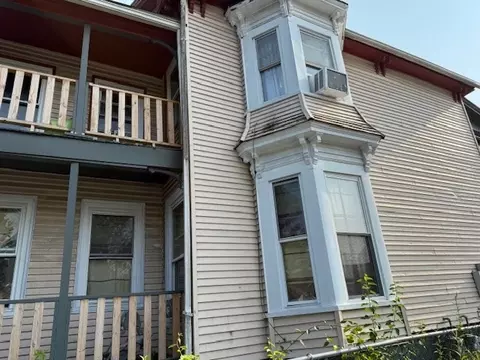 63 Oak, Springfield, MA 01109