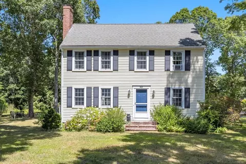 12 Tracey Rd, Cotuit, MA 02635 photo 5