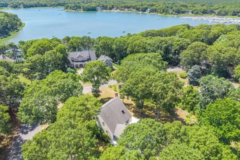 12 Tracey Rd, Cotuit, MA 02635 photo 2