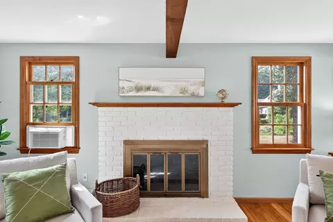 12 Tracey Rd, Cotuit, MA 02635 photo 9