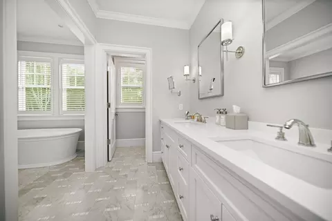 Bath - 444 Vineyard, Barnstable, MA 02630 photo 1 of 3