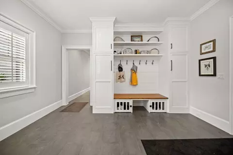 Entry Way - 444 Vineyard, Barnstable, MA 02630 photo 5 of 5
