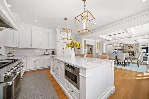 Kitchen - 444 Vineyard, Barnstable, MA 02630 photo 1 of 3