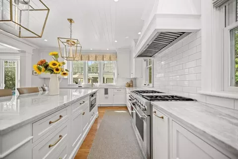 Kitchen - 444 Vineyard, Barnstable, MA 02630 photo 2 of 3