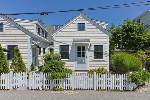 10 Washington Ave UNIT 2, Provincetown, MA 02657