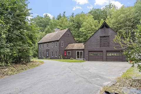 665 Pierce St, Leominster, MA 01453