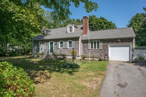 14 Lamprey Rd, Kensington, NH 03833 photo 2