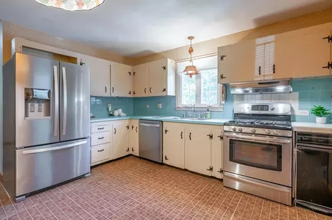 14 Lamprey Rd, Kensington, NH 03833 photo 8