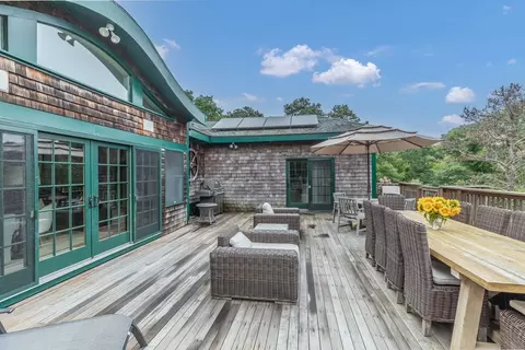 Exterior - 79 David Ave, Tisbury, MA 02568 photo 4 of 10