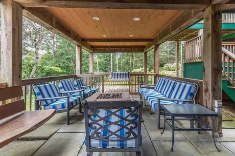 Exterior - 79 David Ave, Tisbury, MA 02568 photo 6 of 10
