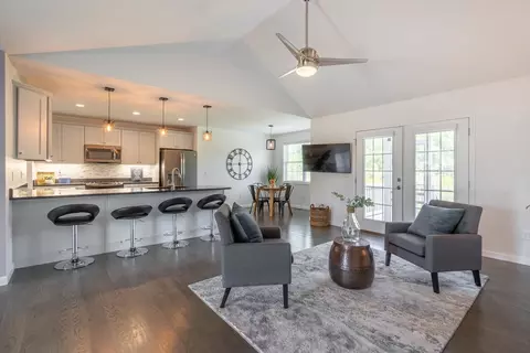 16 Concord Ct #16, Webster, MA 01570 photo 4