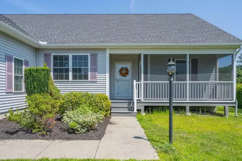 16 Concord Ct #16, Webster, MA 01570 photo 2