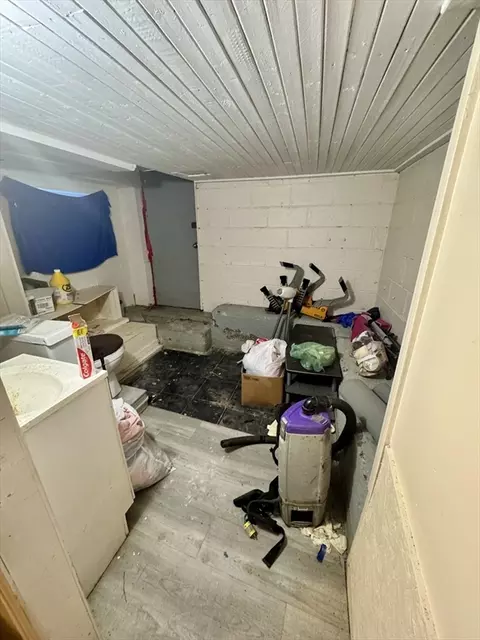 5 Cherry St, Lowell, MA 01852 photo 10