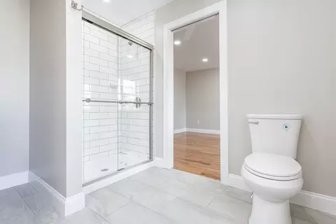 Bath - 579 Summit St #2, Fall River, MA 02724 photo 4 of 6