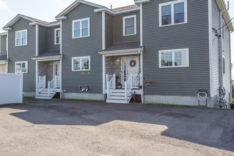 Exterior - 579 Summit St #2, Fall River, MA 02724 photo 2 of 4