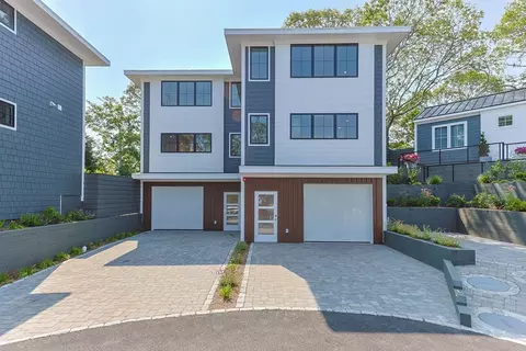 50 Nelson Ave #9, Provincetown, MA 02657