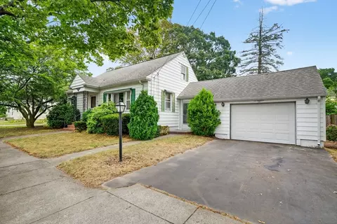 168 Lafayette St, New Bedford, MA 02745