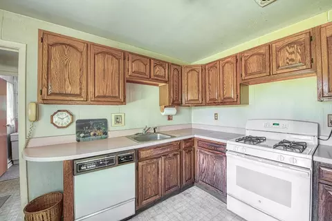 2 Robs Ln, Sharon, MA 02067 photo 3