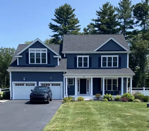 10 Applewood Ln, Mendon, MA 01756