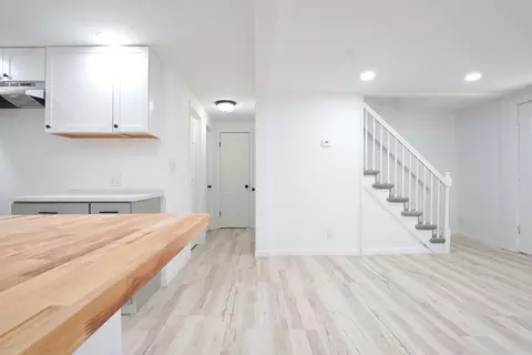 Entry Way - 183 Savoy Ave, Springfield, MA 01104 photo 1 of 2
