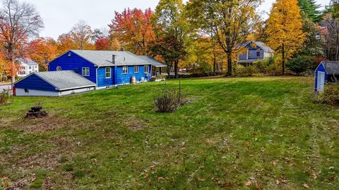 Exterior - 28 Ledge Rd, Pelham, NH 03076 photo 7 of 14