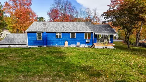 Exterior - 28 Ledge Rd, Pelham, NH 03076 photo 6 of 14