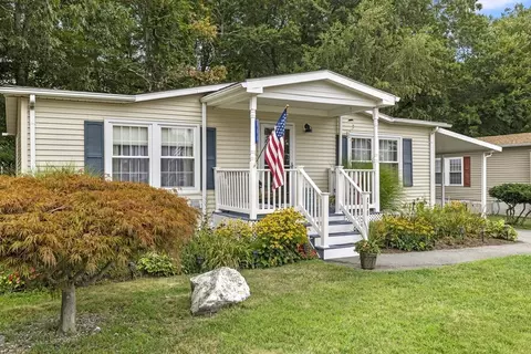 50 Highland St #111, Taunton, MA 02780