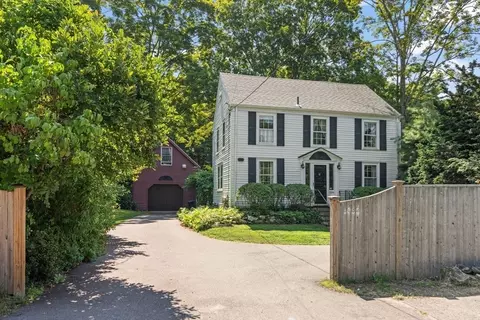 1032 High St, Dedham, MA 02026 photo 2