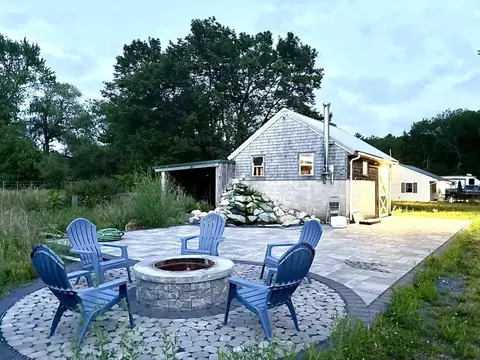 114 Center St, Plympton, MA 02367