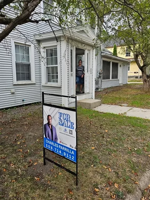 282 School St, Athol, MA 01331 photo 3