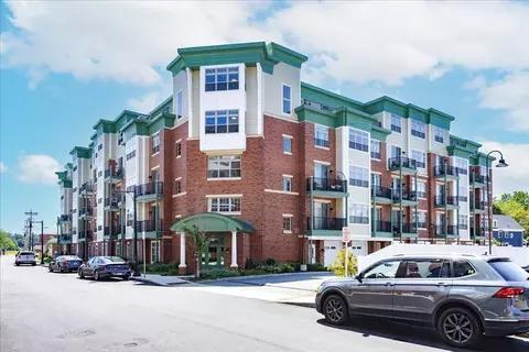 69 Foundry St #502, Wakefield, MA 01880
