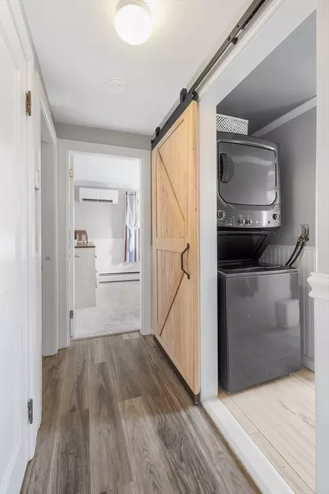 Entry Way - 35 Champlain, Dracut, MA 01826 photo 2 of 3