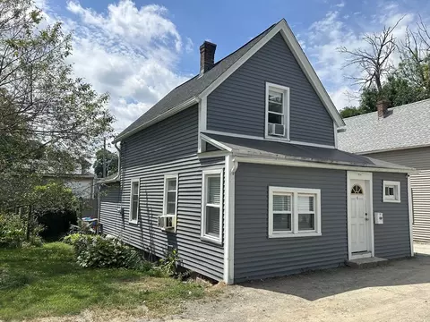 4 Mason Ct, Worcester, MA 01610