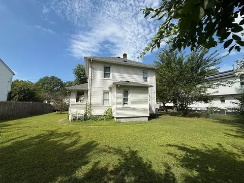 137 Cobb St, Springfield, MA 01119 photo 3