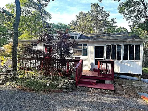 310 Old Chahtam Rd #E-52, Dennis, MA 02660