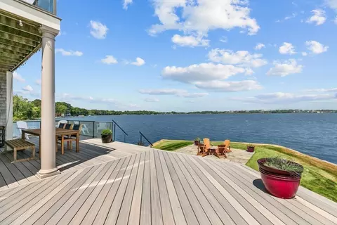 1040 Dickinson St, Fall River, MA 02721 photo 19