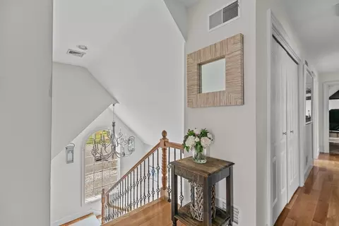 1040 Dickinson St, Fall River, MA 02721 photo 23