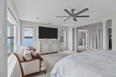 1040 Dickinson St, Fall River, MA 02721 photo 25