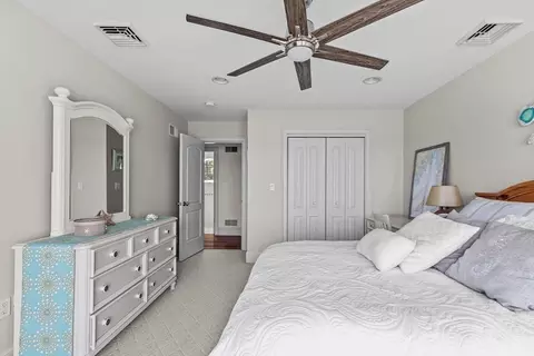 1040 Dickinson St, Fall River, MA 02721 photo 34