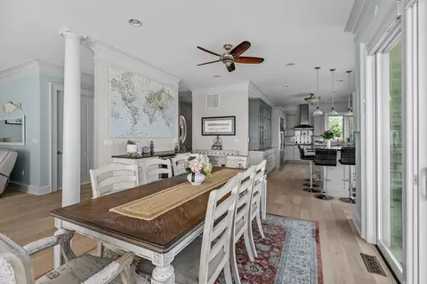 1040 Dickinson St, Fall River, MA 02721 photo 12