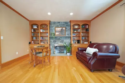 Living - 25 Steeplechase Ln, Canton, MA 02021 photo 3 of 4