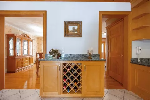 Entry Way - 25 Steeplechase Ln, Canton, MA 02021 photo 2 of 2