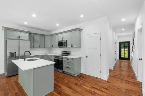 Entry Way - 740 Burncoat St, Worcester, MA 01606 photo 1 of 5