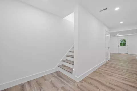 Entry Way - 740 Burncoat St, Worcester, MA 01606 photo 5 of 5